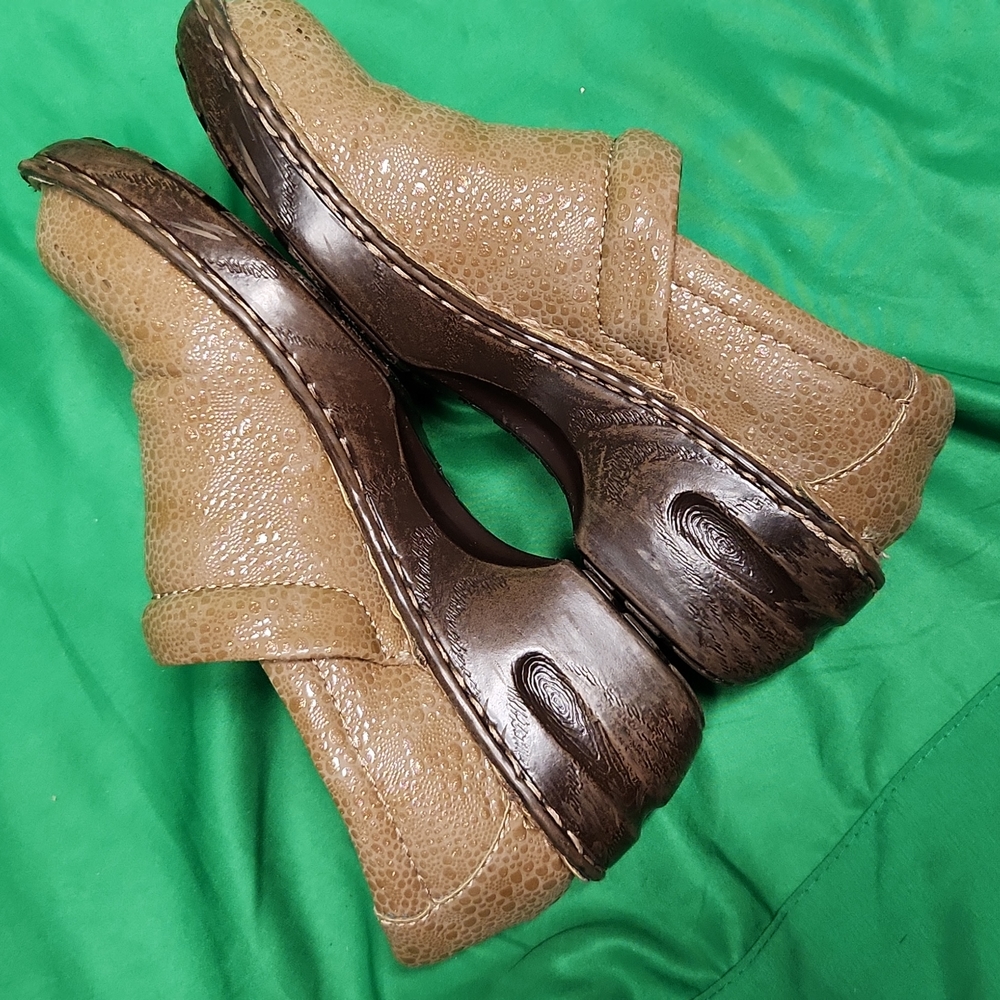 SOLD - Picture 4 of 10